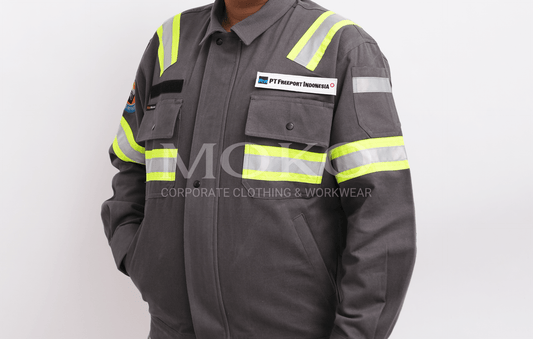 Jaket Safety Charcoal: Solusi Seragam Kerja Lapangan yang Kuat, Nyaman, dan Stylish - Mokoworkwear