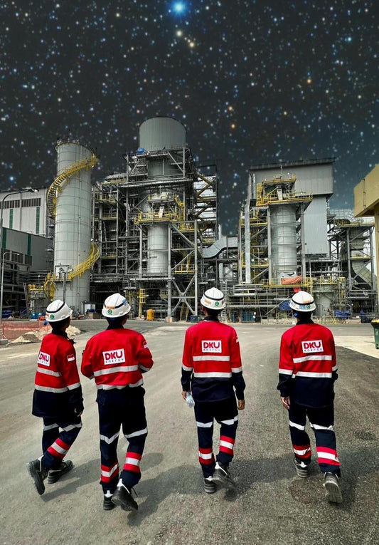 Pakaian Kerja Minyak dan Gas: Wearpack Safety, Rompi dan Celana Khusus Area Berisiko dari Mokoworkwear - Mokoworkwear