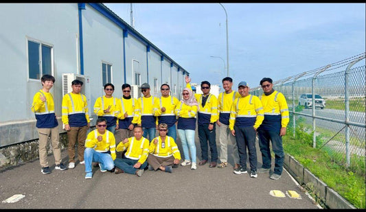 Pakaian Kerja Manufaktur: Wearpack, Kaos Safety, Rompi dan Celana Pabrik - Mokoworkwear - Mokoworkwear