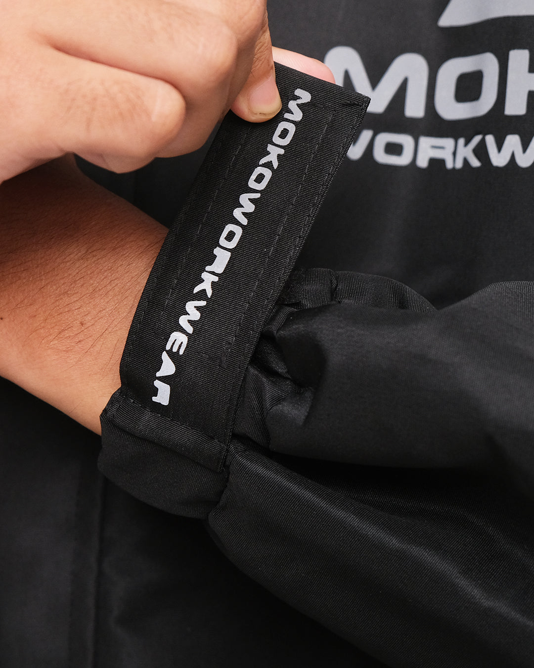 Jas Hujan (Raincoat)